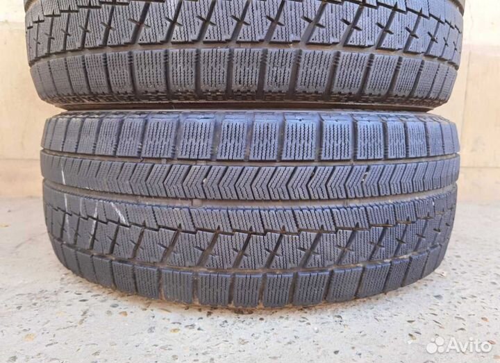Bridgestone Blizzak VRX 215/55 R17 97V