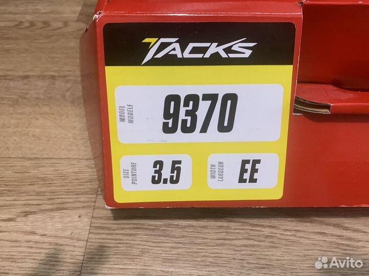 Коньки CCM 9370