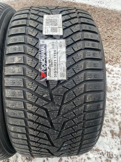 Yokohama W.Drive V905 275/40 R21 и 315/35 R21