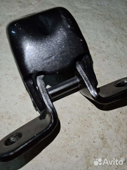 Петля дверил Киа Оптима