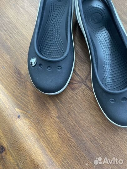 Туфлли для девочки Crocs J1 новые