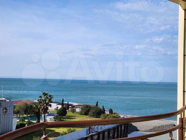 3-к. квартира, 82 м², 4/10 эт.