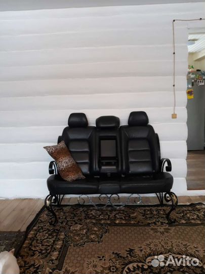 Кожанное кресло