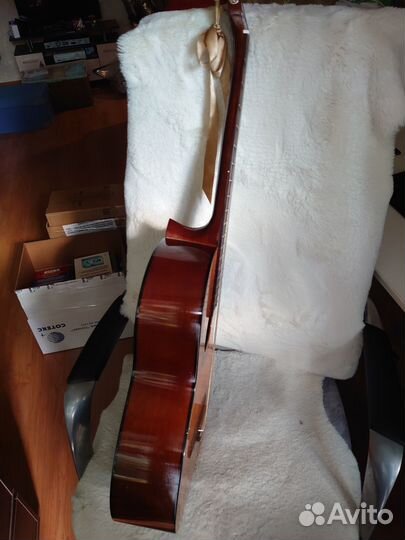 Продам гитару классическую