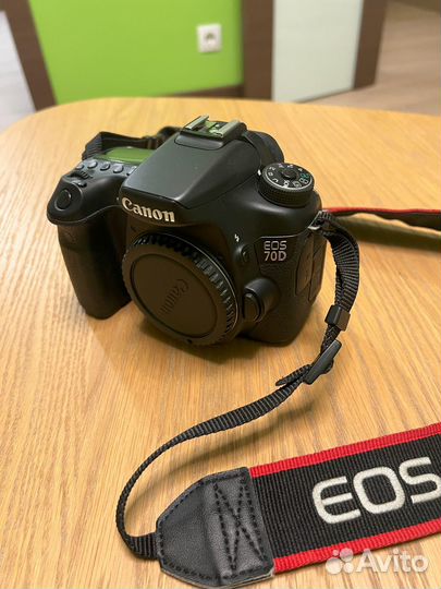 Зеркальный фотоаппарат Canon 70d
