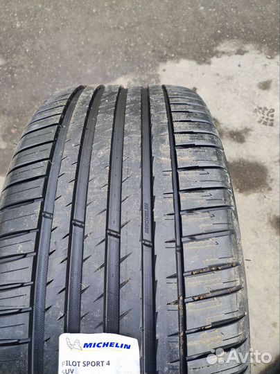 Michelin Pilot Sport 4 SUV 235/50 R21 101W