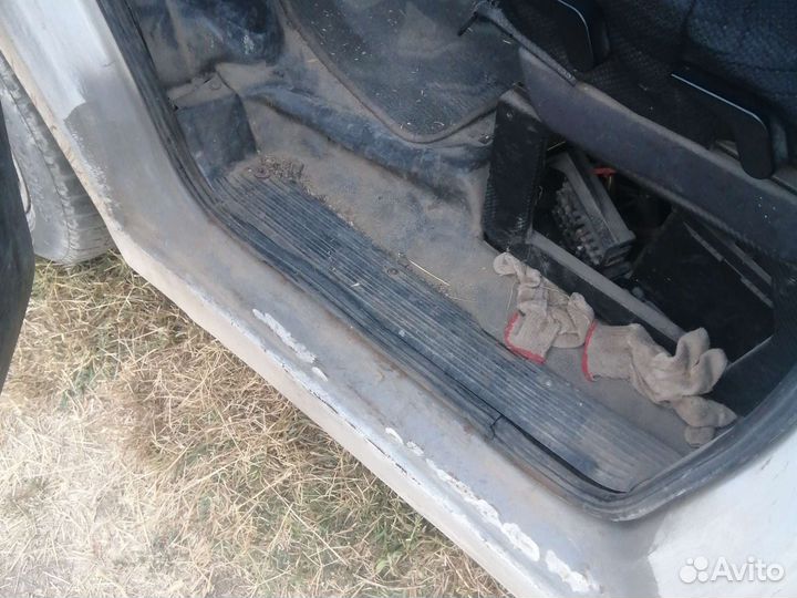 Mercedes-Benz Vito 2.1 МТ, 1999, 415 000 км