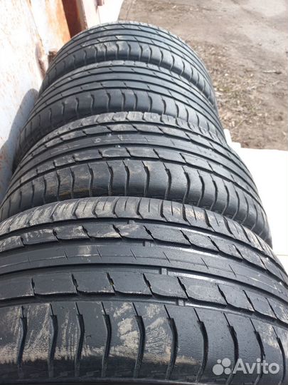 Nokian Tyres Hakka Blue 3 215/45 R16 90V