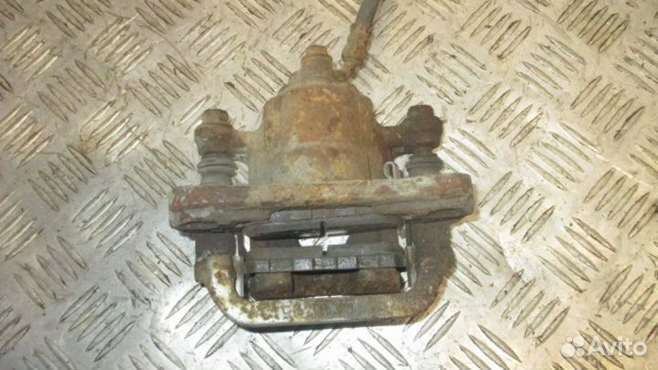 Суппорт задний левый Nissan Altima