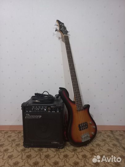 Бас-гитара и комбоусилитель