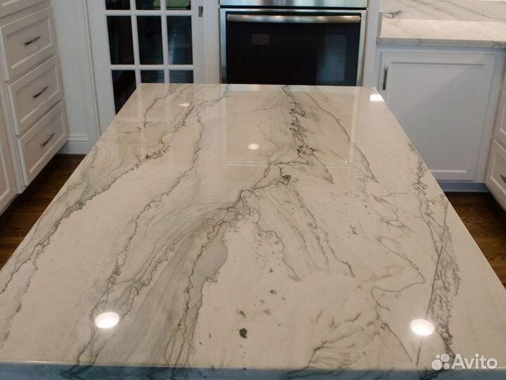 Столешница из кварцита