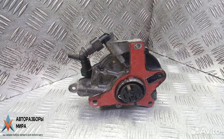 Насос вакуумный Ford Focus 3 2011
