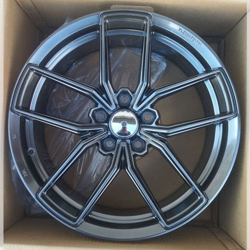 Литые диски HRE FF21 8×R18 5×114.3