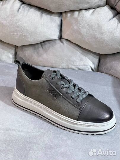 Классическая обувь