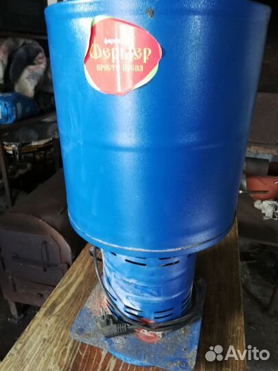 Дробить зерно