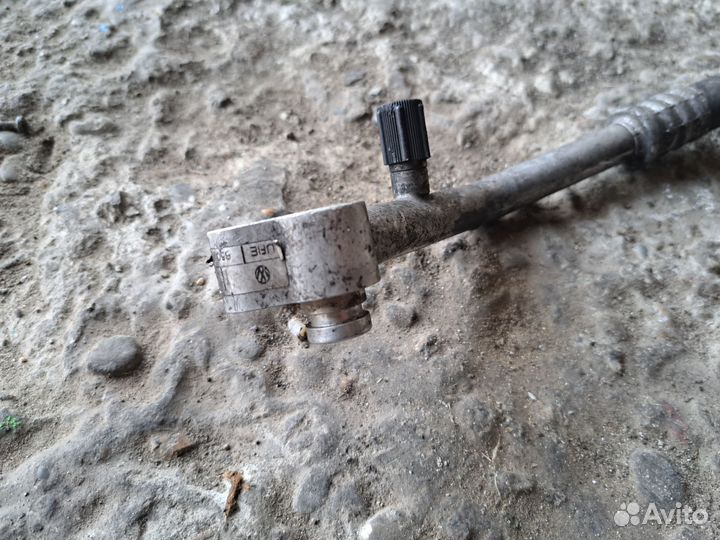 Трубка кондиционера Volkswagen Transporter T5