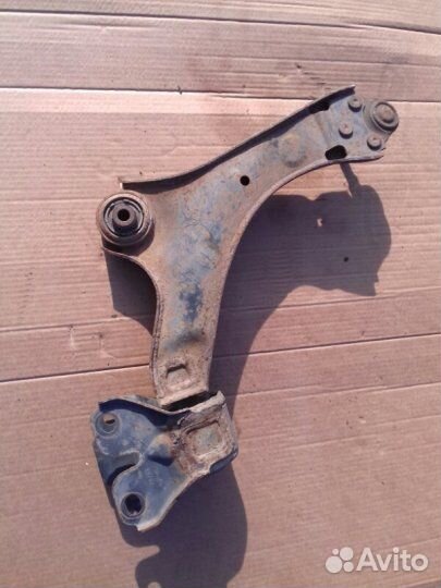 Рычаг подвески передний левый Ford Galaxy CD340