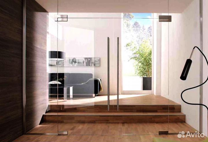 Стеклянная дверь на заказ