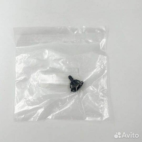 Форсунка омывателя лобового стекла Nissan NP300