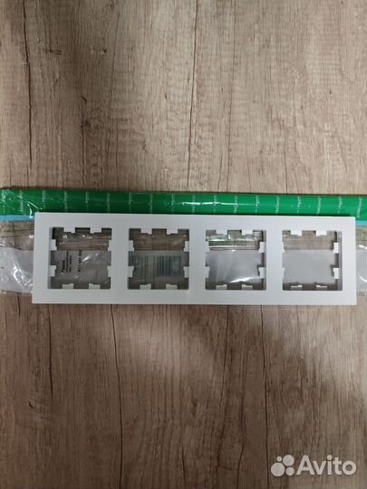 Рамка и розетки Schneider electric Atlas Design