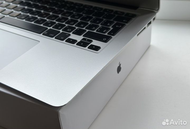 MacBook Air 13 2017 128гб с полным комплектом