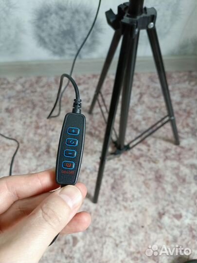 Кольцевая лампа 26 см со штативом