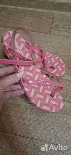 Шлепанцы для девочки