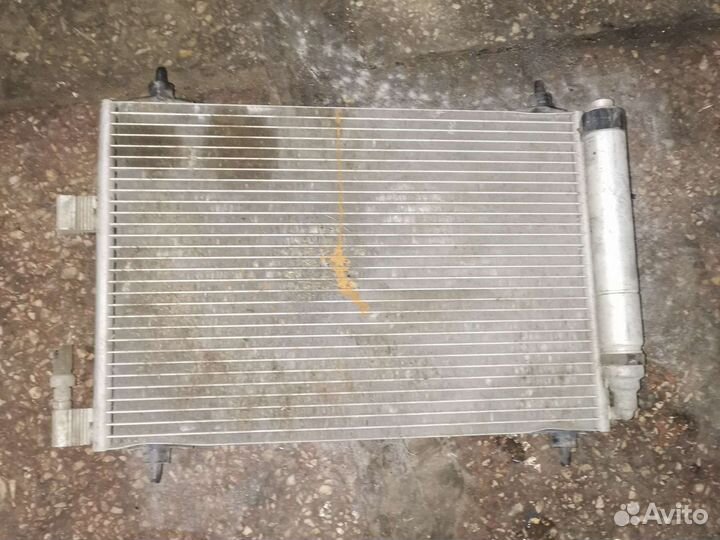 Радиатор кондиционера Citroen c5 x40