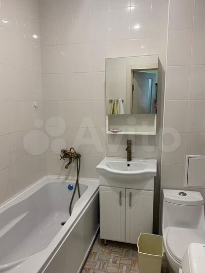 2-к. квартира, 50 м², 4/10 эт.