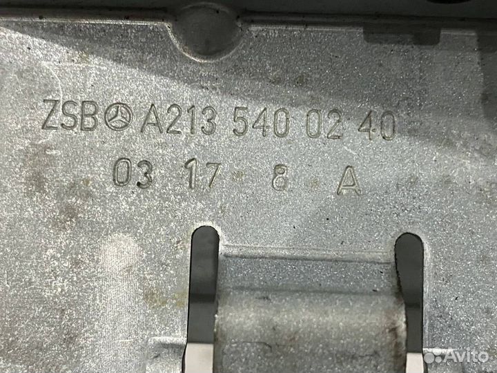 Кронштейн блока управления Mercedes-Benz E-Класс