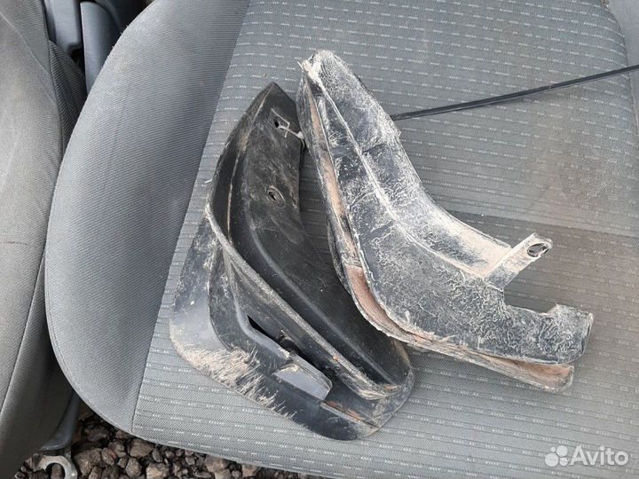 Брызговики nissan almera classic