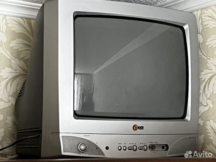 Телевизор на запчасти
