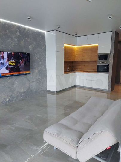 2-к. квартира, 67 м², 21/37 эт.