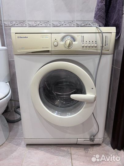 Продам стиральную машину на запчасти