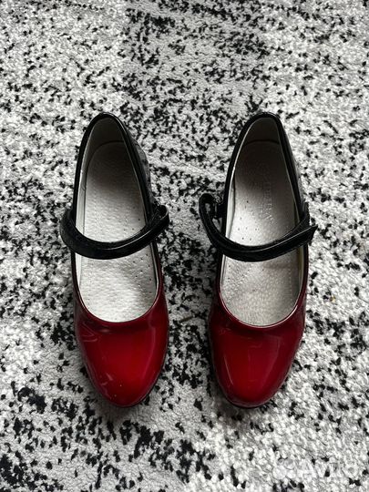 Туфли на девочку