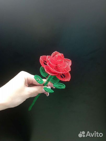 Цветы из бисера