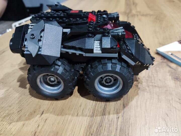 Lego Batmobile 76112 на управлении с телефона