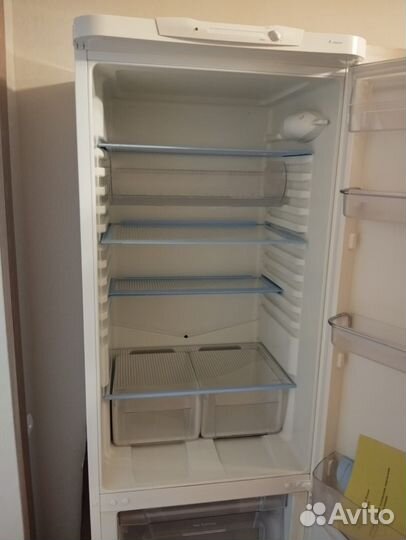 Холодильник indesit двухкамерный