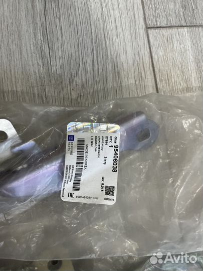 Петли капота chevrolet cruze