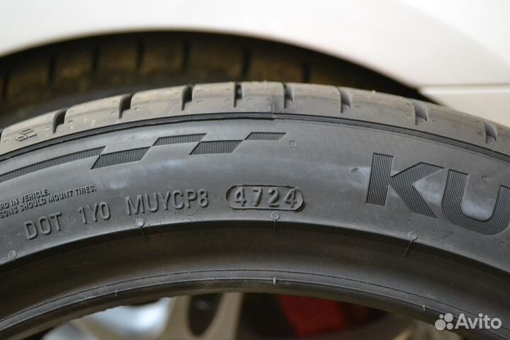 Kumho Ecsta Sport S PS72 255/40 R19 и 285/35 R19 100Y