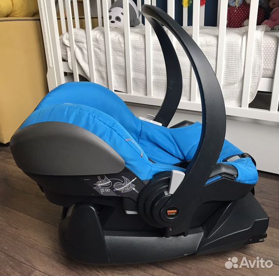 Stokke izi go + база isofix