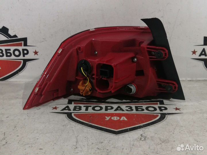 Фонарь внешний правый Volkswagen Passat B7 11-14