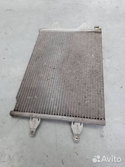 Радиатор кондиционера Volkswagen Passat B6 2008