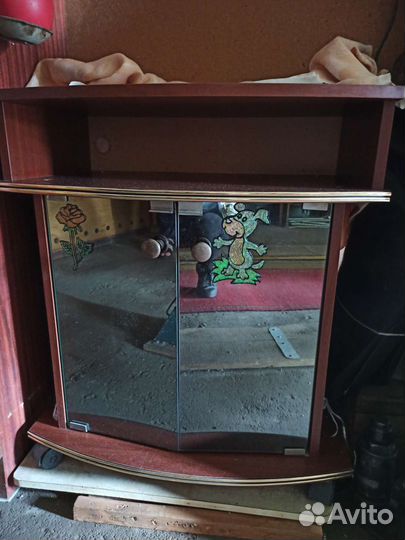 Тумба под телевизор