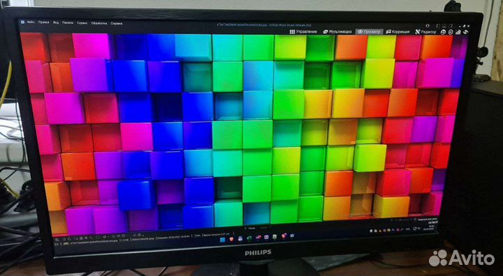 Монитор Philips