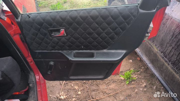 Обшивки дверей Audi 80