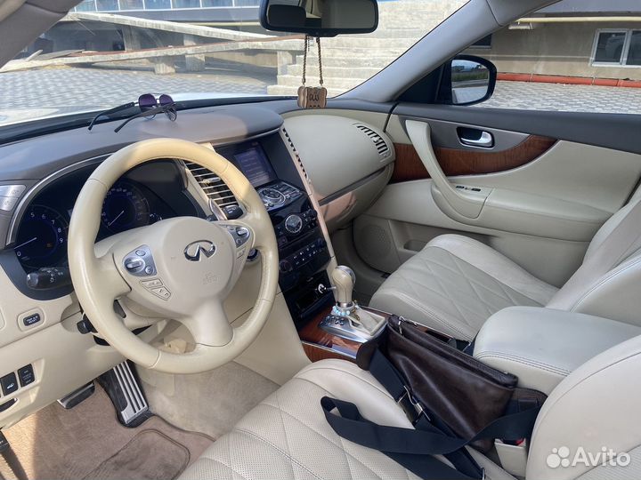 Автопрокат с водителям