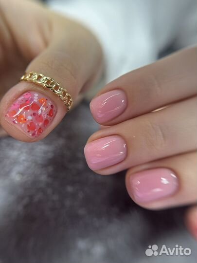 Маникюр/педикюр