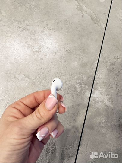 Наушники earpods левый