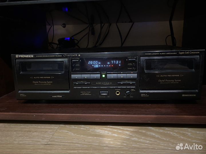 Дека кассетная Pioneer CT-W706DR с цап